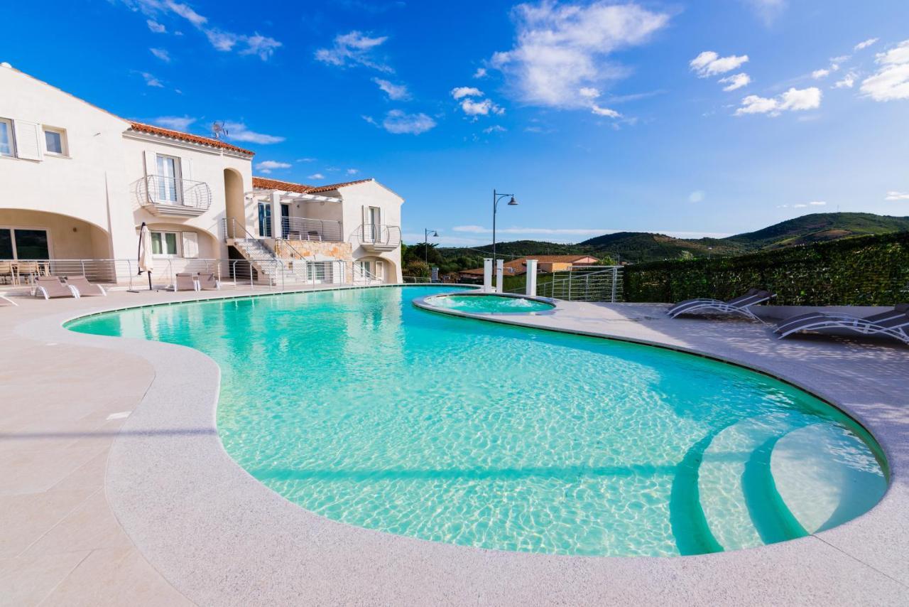 Residence Sardegnasummer Li Mori Будони Экстерьер фото